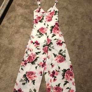 NWT floral romper Size M